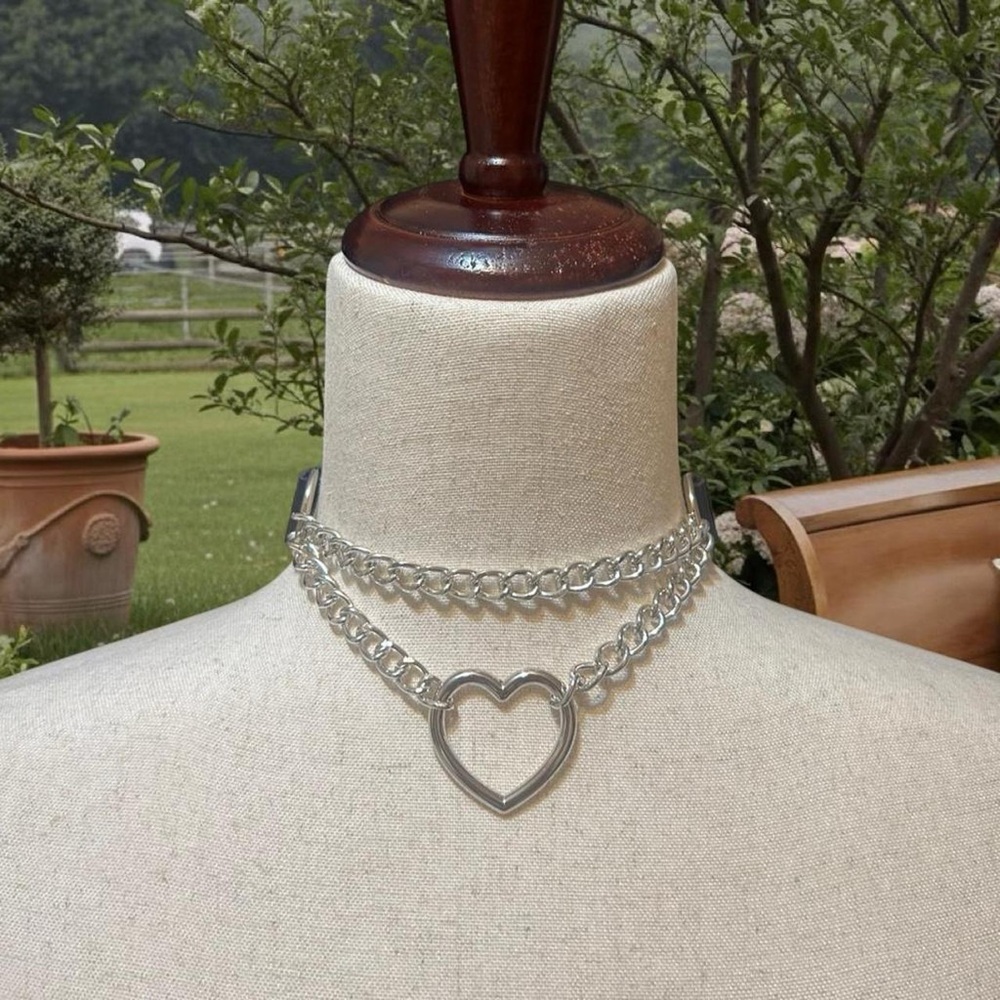 Silver heart choker